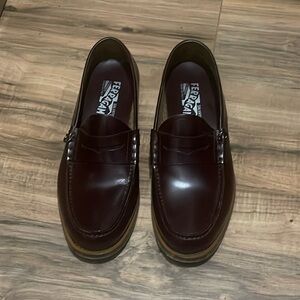 SALVATORE FERRAGAMO RICCARDO LEATHER LOAFER 8 EEE